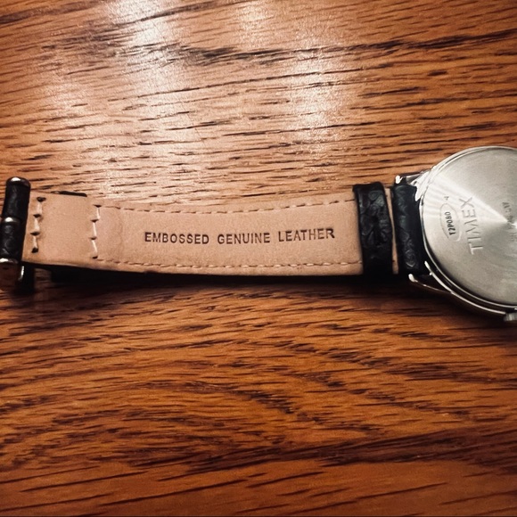 ✨FLASH SALE Women’s Leather Band Timex Watch - Picture 2 of 4